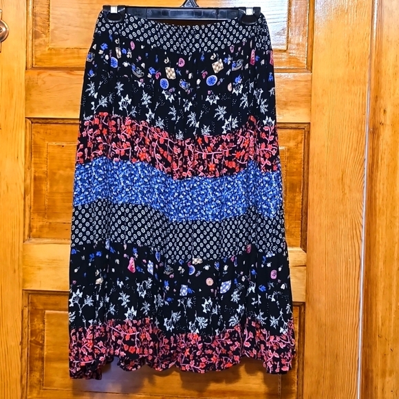 Requirements Dresses & Skirts - Requierments Midi Floral Skirt XL